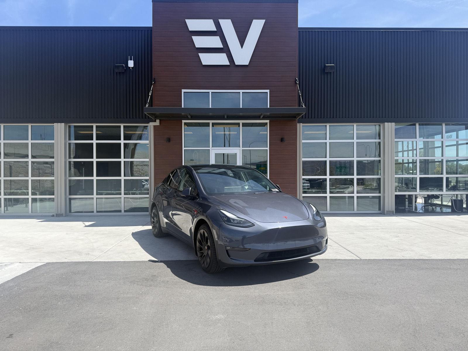 2023 Tesla Model Y Long Range Dual Motor All-Wheel Drive's photo