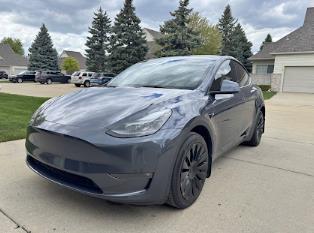 2023 Tesla Model Y Long Range Dual Motor All-Wheel Drive's photo