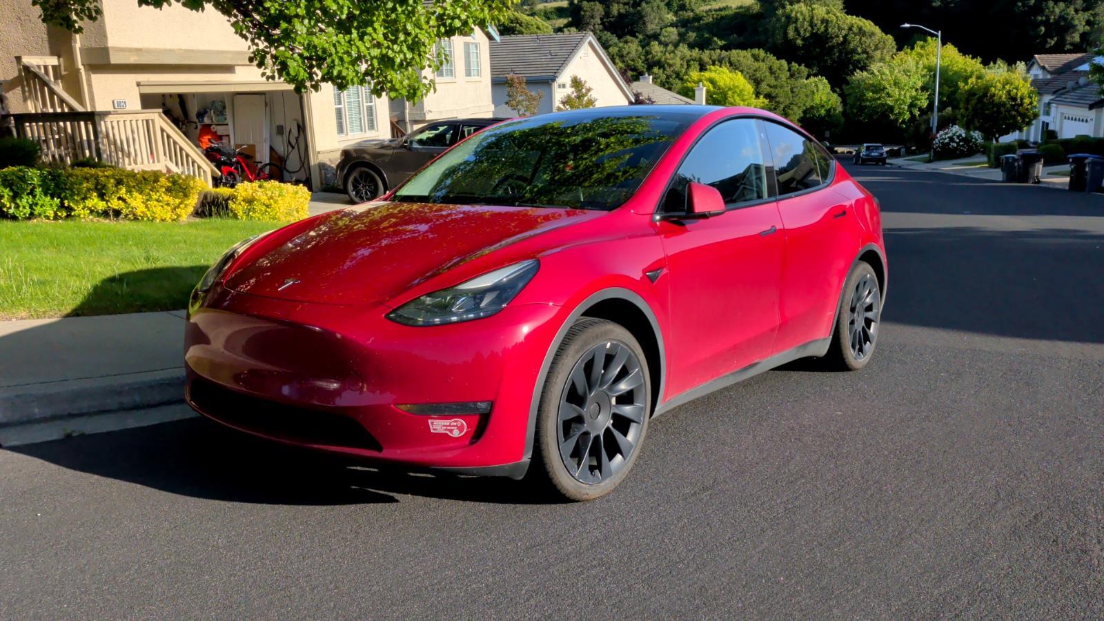 2022 Tesla Model Y Long Range Dual Motor All-Wheel Drive's photo