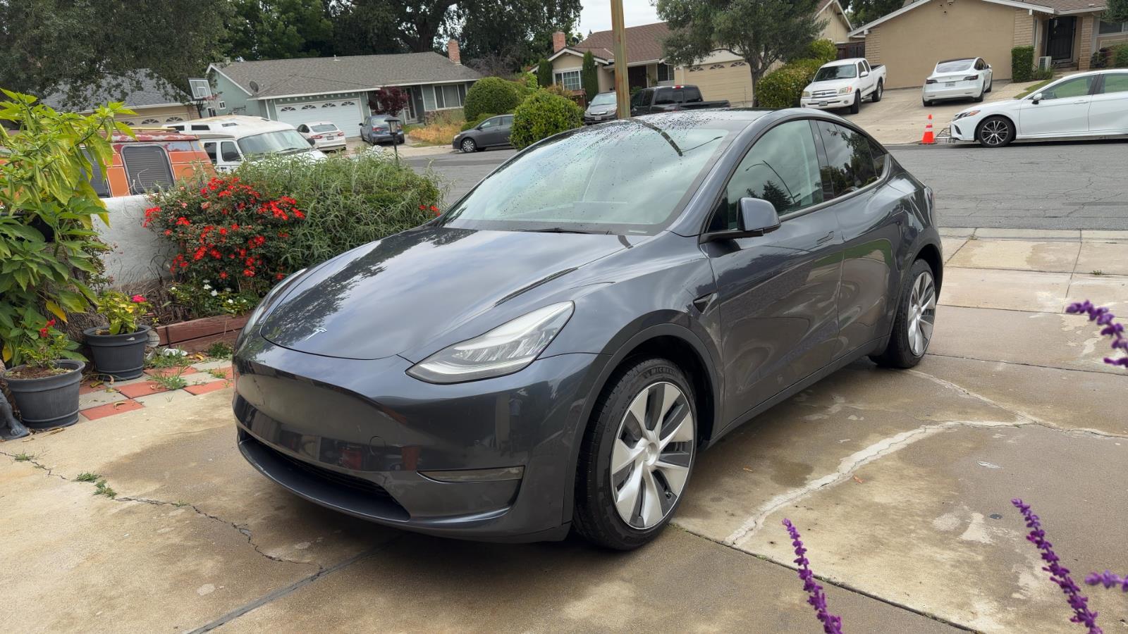 2021 Tesla Model Y Long Range Dual Motor All-Wheel Drive's photo