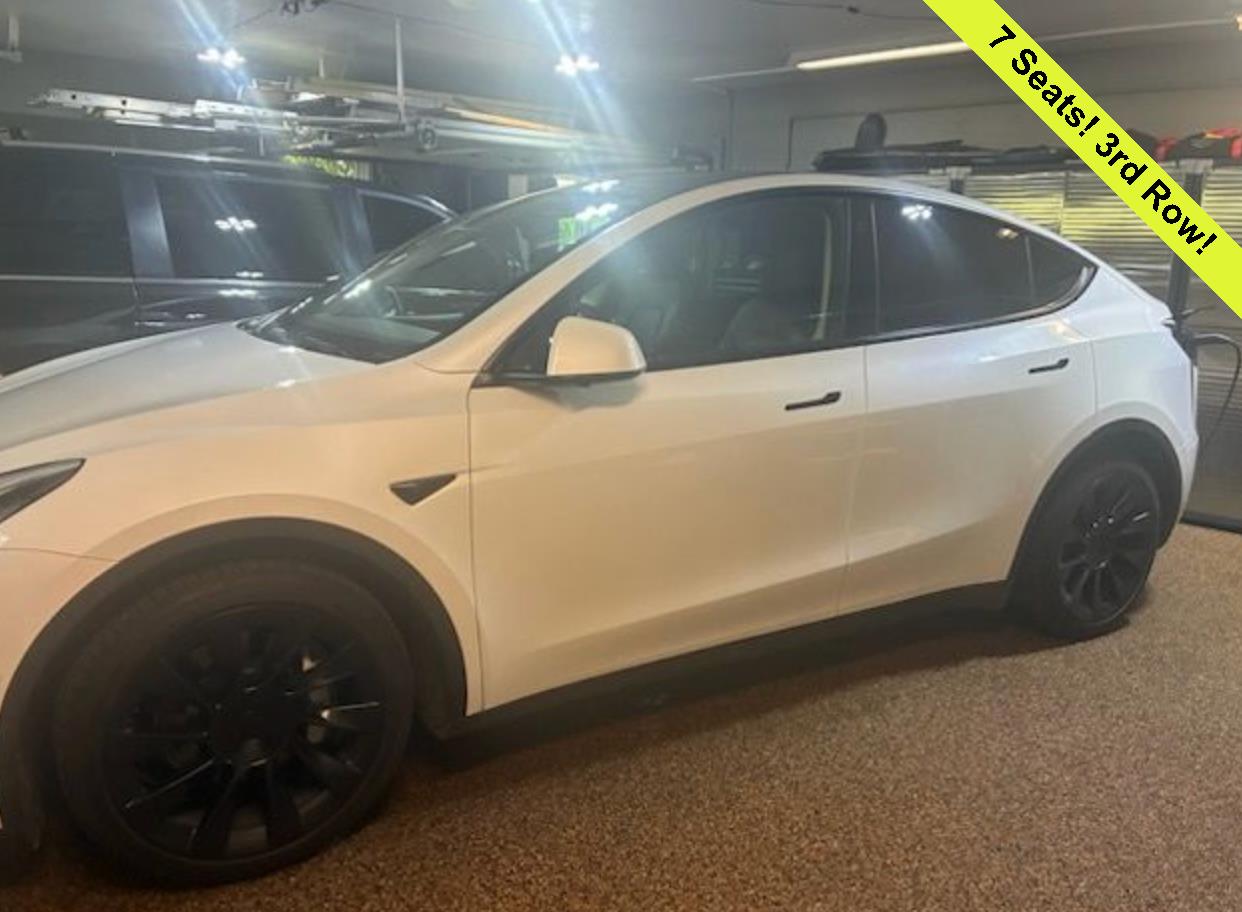 2022 Tesla Model Y Long Range Dual Motor All-Wheel Drive's photo