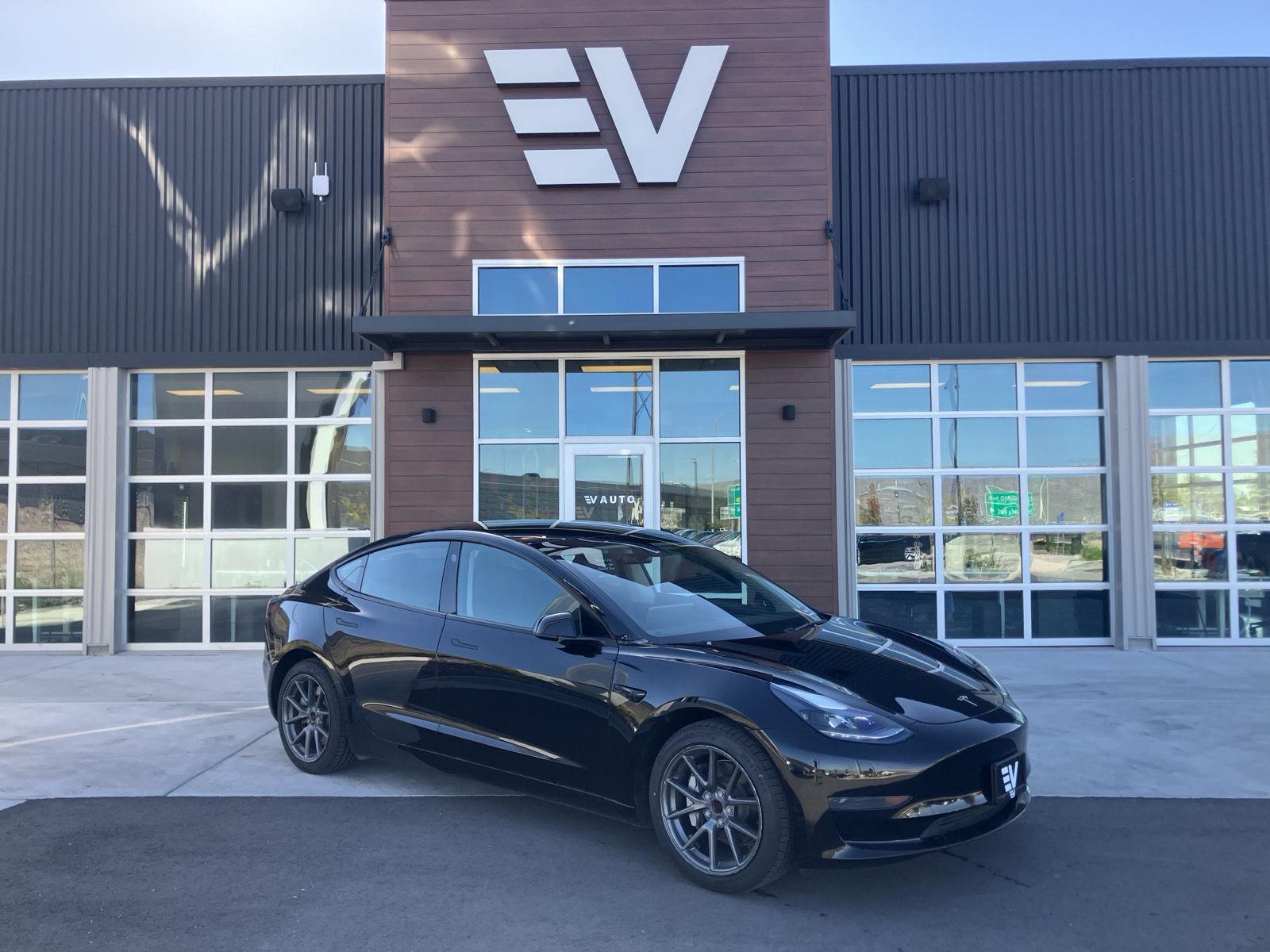 2023 Tesla Model 3 -'s photo