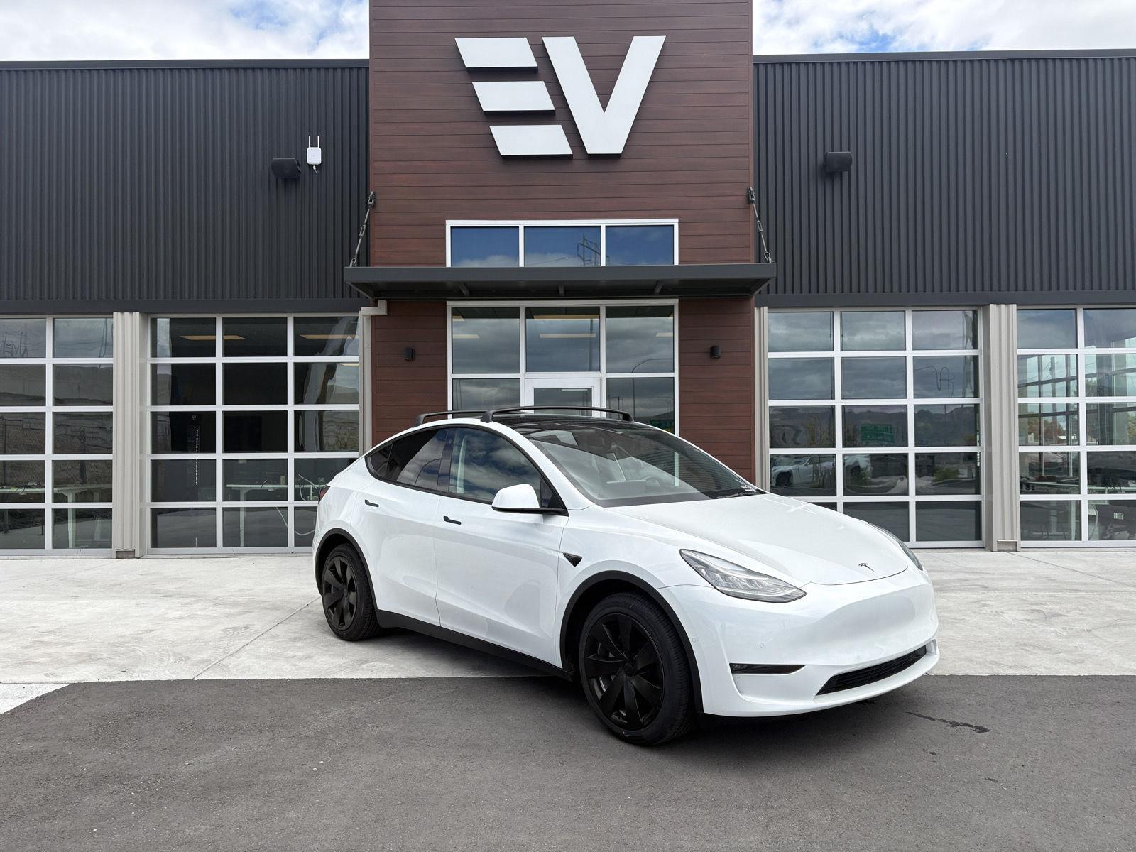 2021 Tesla Model Y Long Range Dual Motor All-Wheel Drive's photo