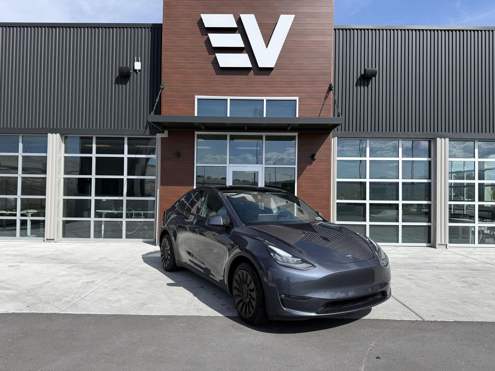 2021 Tesla Model Y Long Range Dual Motor All-Wheel Drive's photo