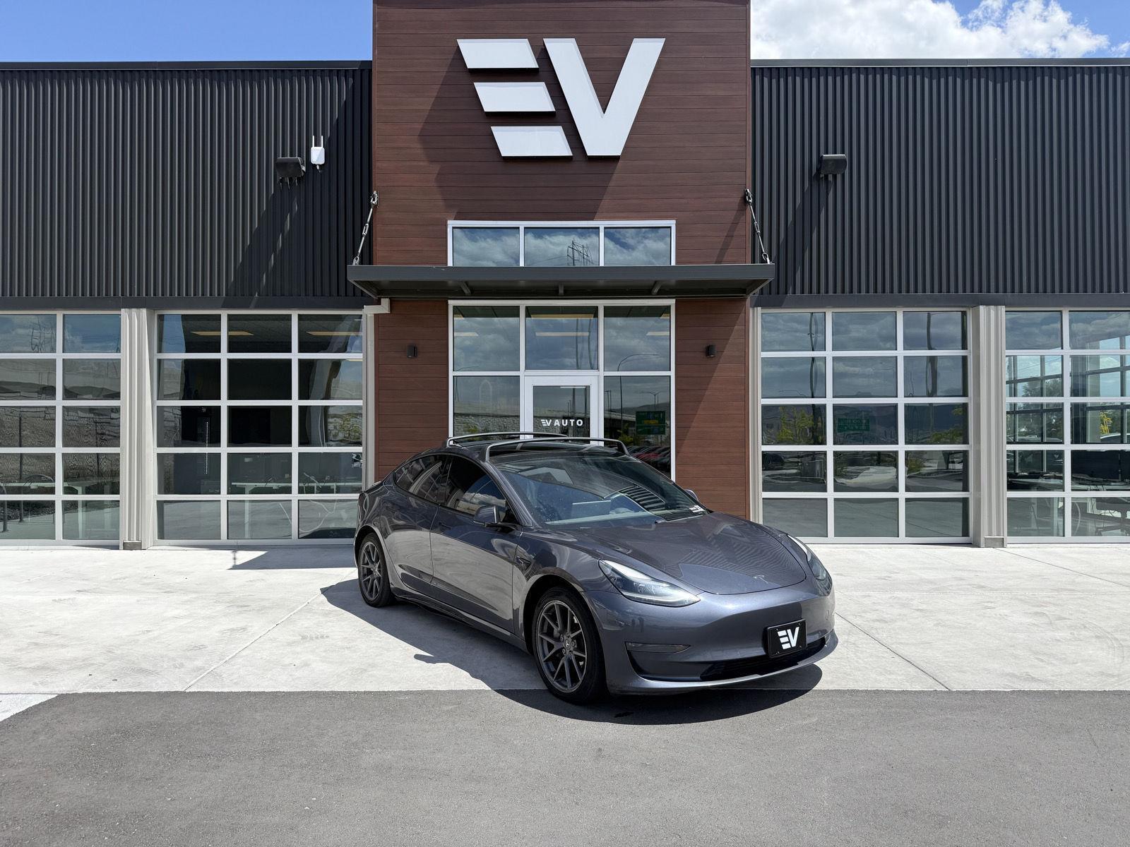 2021 Tesla Model 3 Long Range Dual Motor All-Wheel Drive's photo