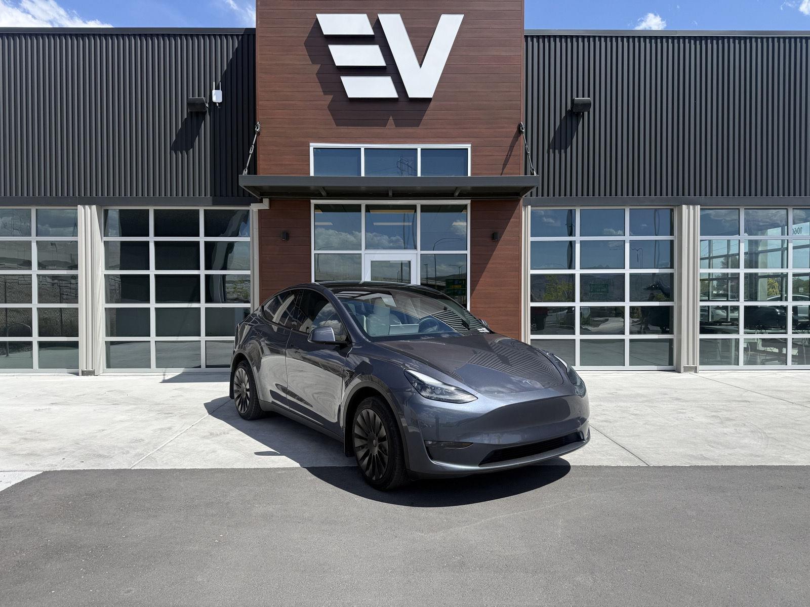 2023 Tesla Model Y Long Range Dual Motor All-Wheel Drive's photo