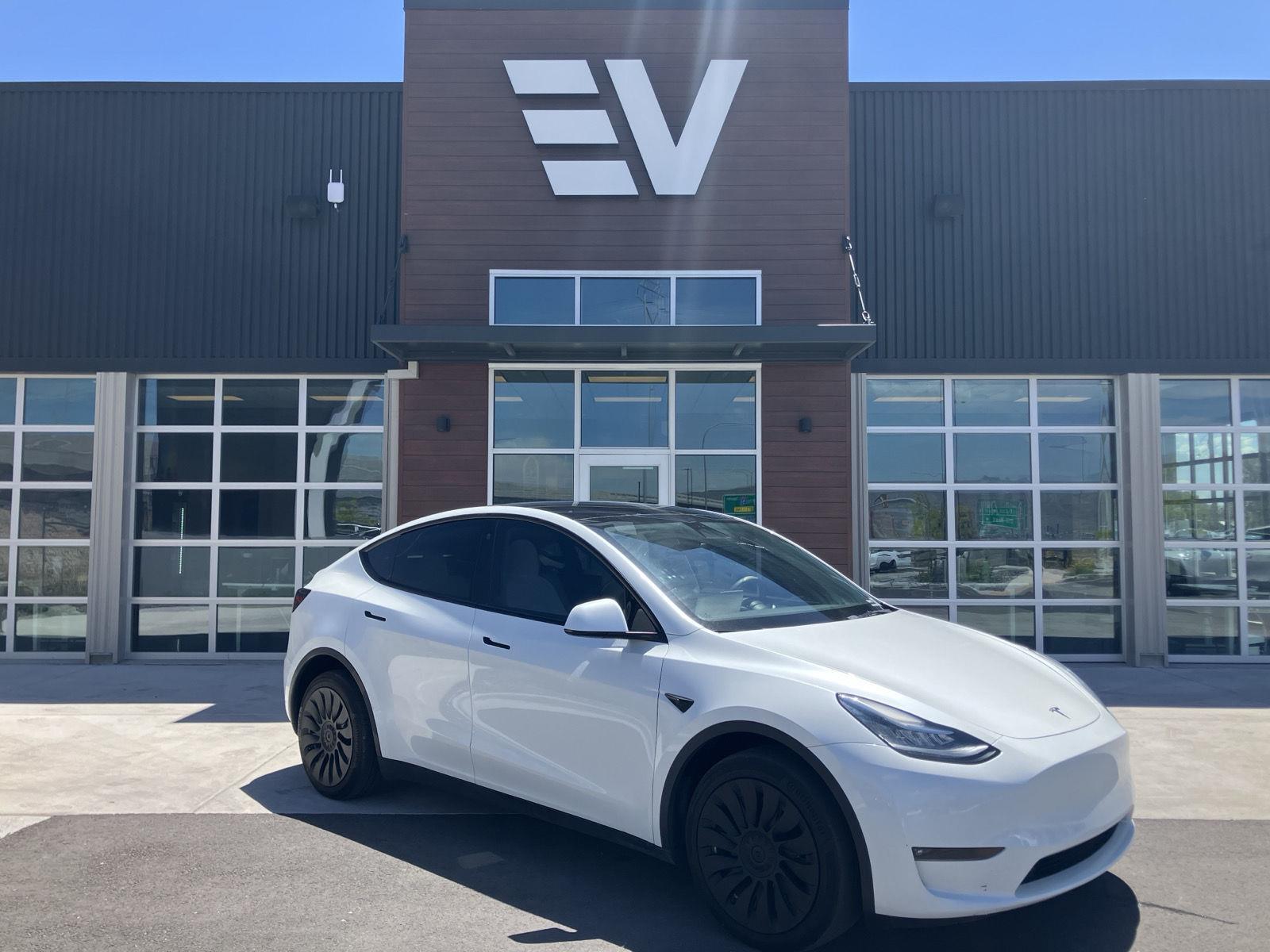 2023 Tesla Model Y Long Range Dual Motor All-Wheel Drive's photo