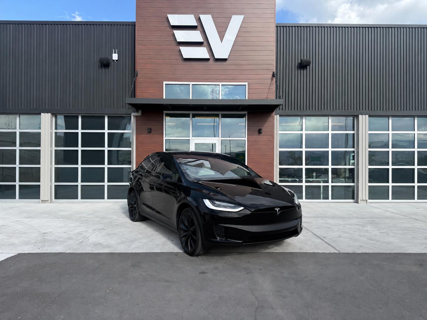 2019 Tesla Model X Long Range's photo