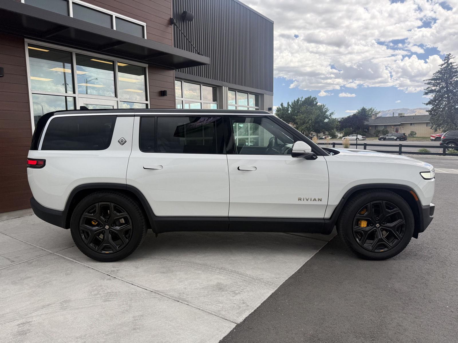2023 Rivian R1S Adventure - Photo 9