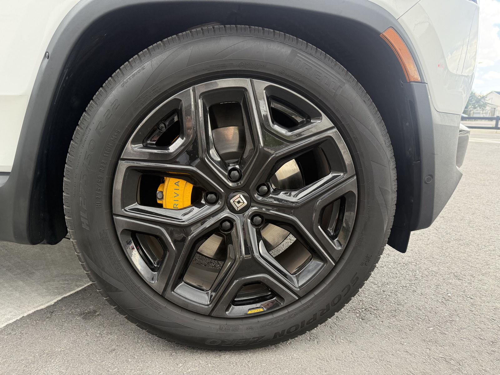2023 Rivian R1S Adventure - Photo 10