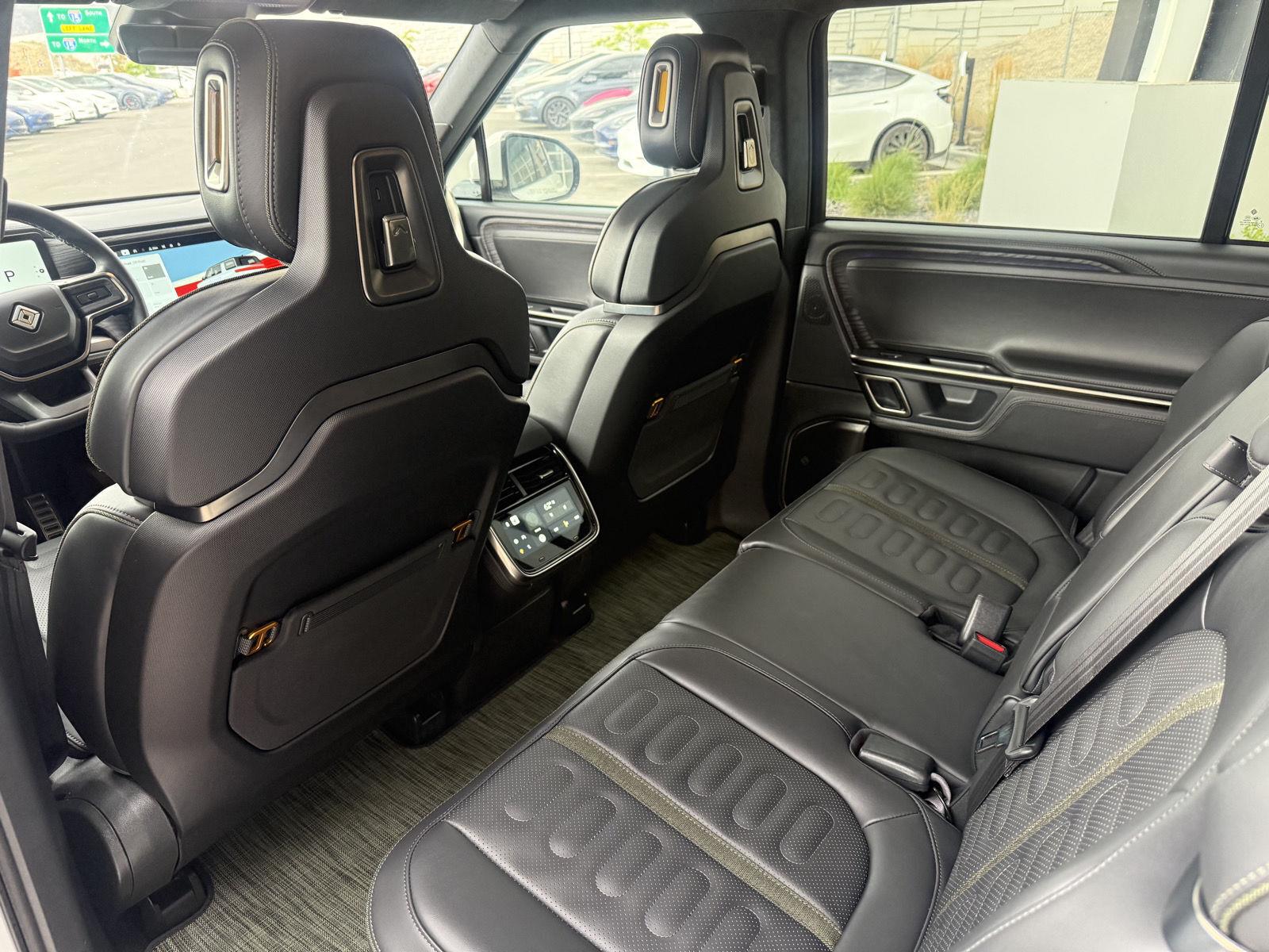 2023 Rivian R1S Adventure - Photo 15