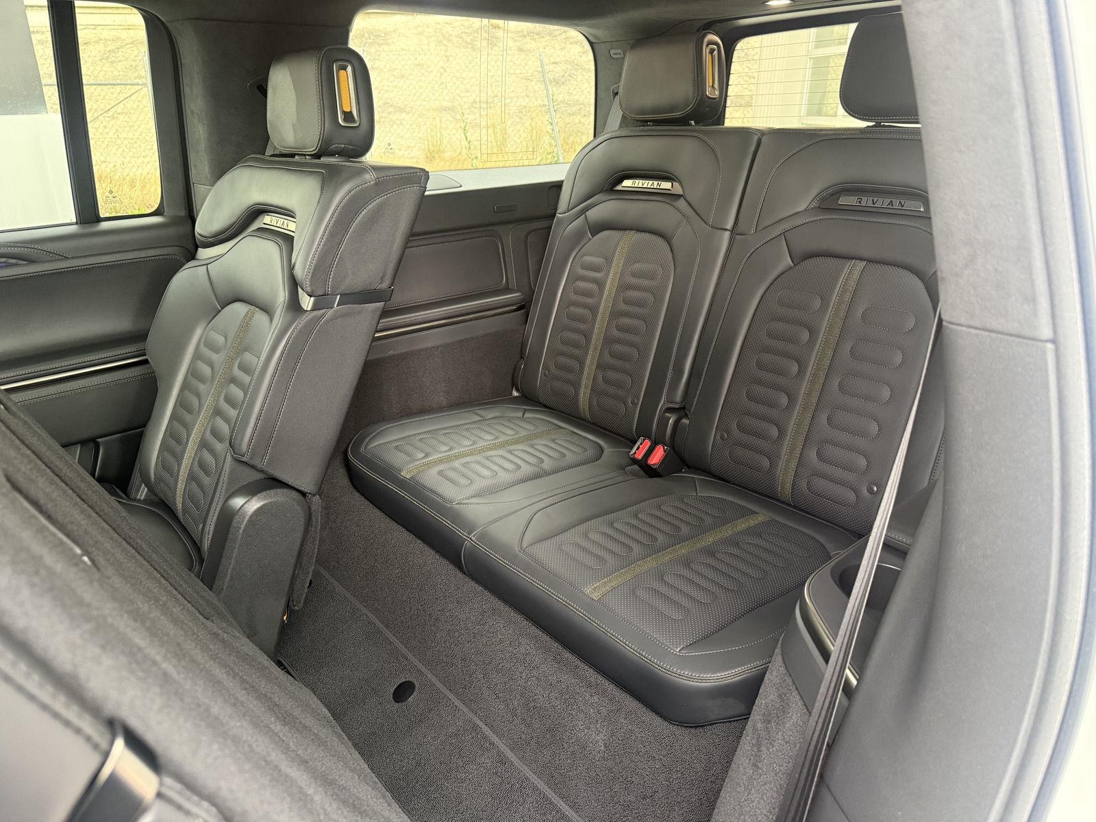 2023 Rivian R1S Adventure - Photo 17