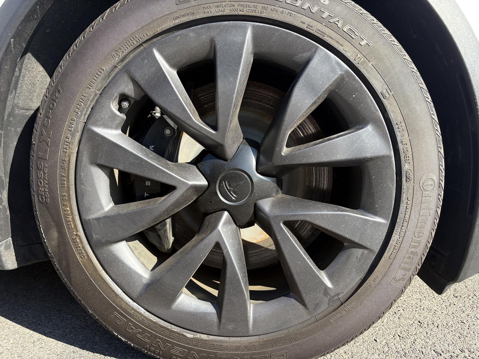 2022 Tesla Model X Long Range - Photo 10