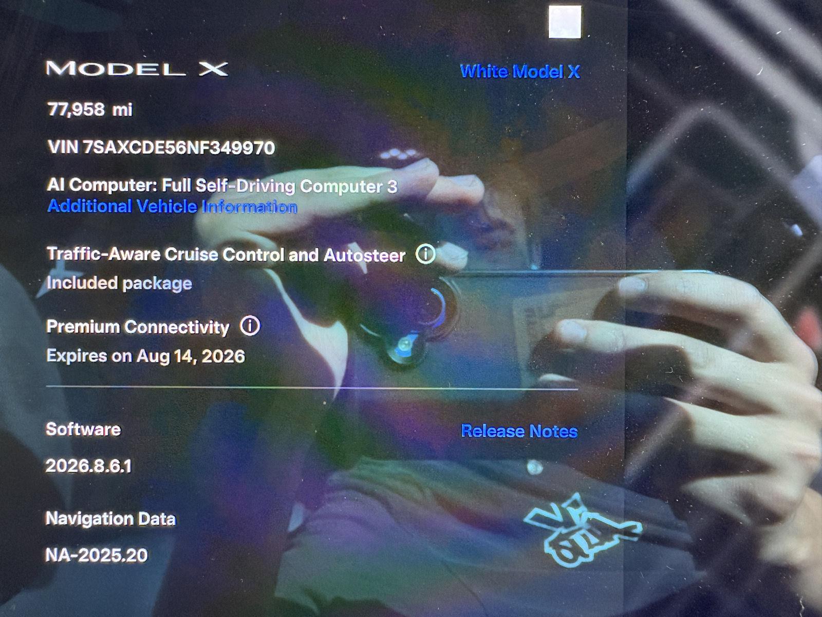 2022 Tesla Model X Long Range - Photo 11