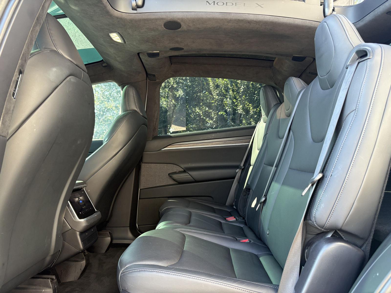 2022 Tesla Model X Long Range - Photo 15