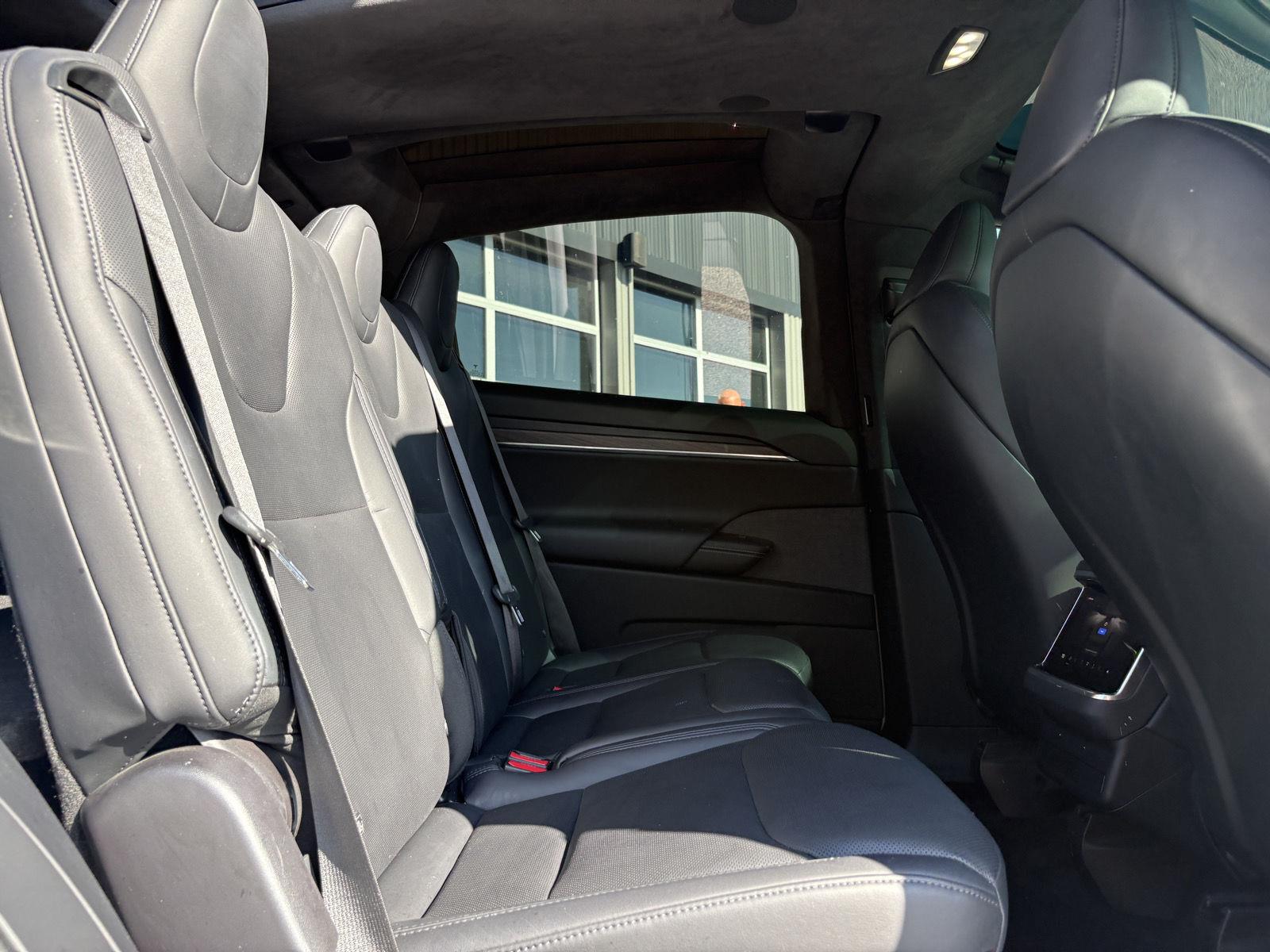 2022 Tesla Model X Long Range - Photo 19
