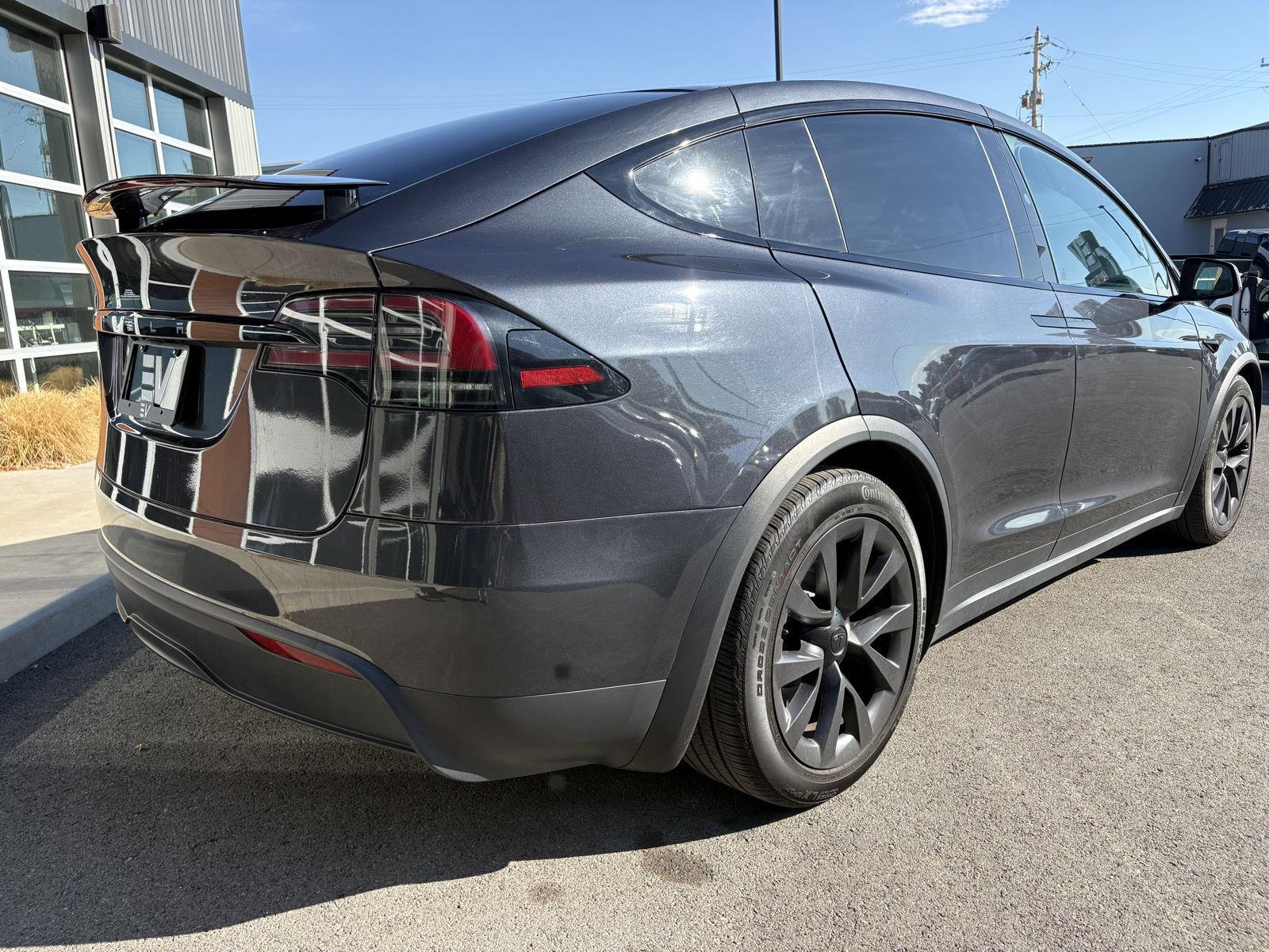 2024 Tesla Model X Long Range - Photo 8