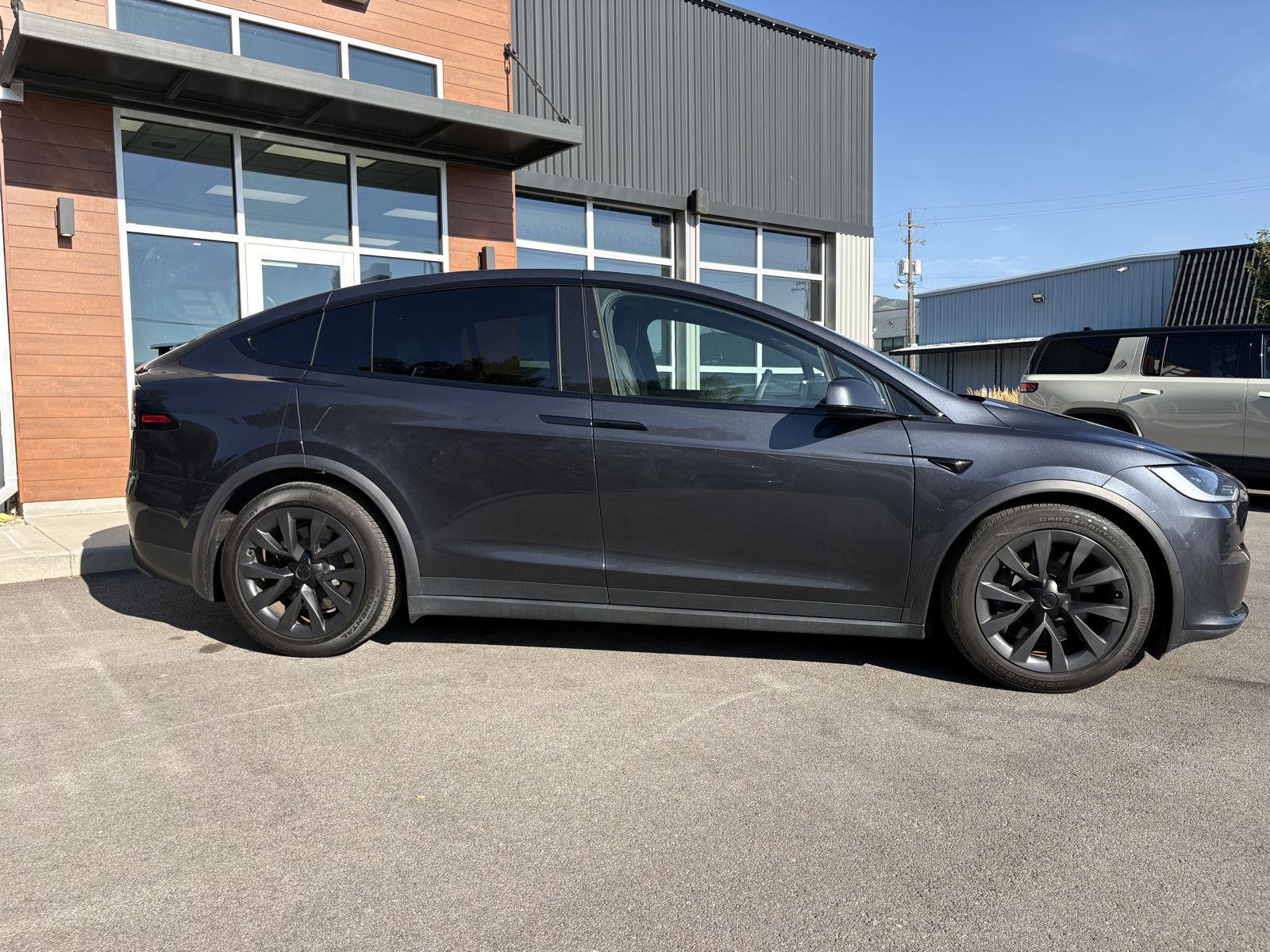 2024 Tesla Model X Long Range - Photo 9