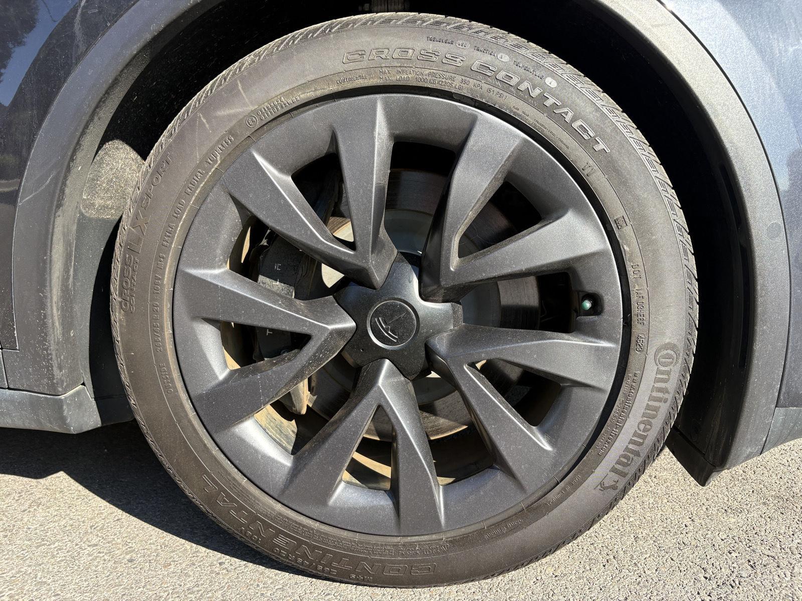 2024 Tesla Model X Long Range - Photo 10