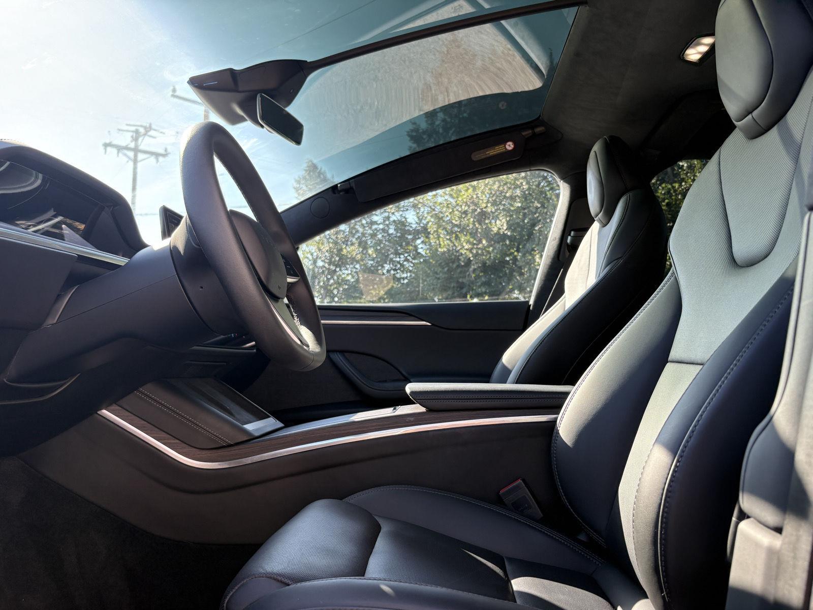 2024 Tesla Model X Long Range - Photo 13