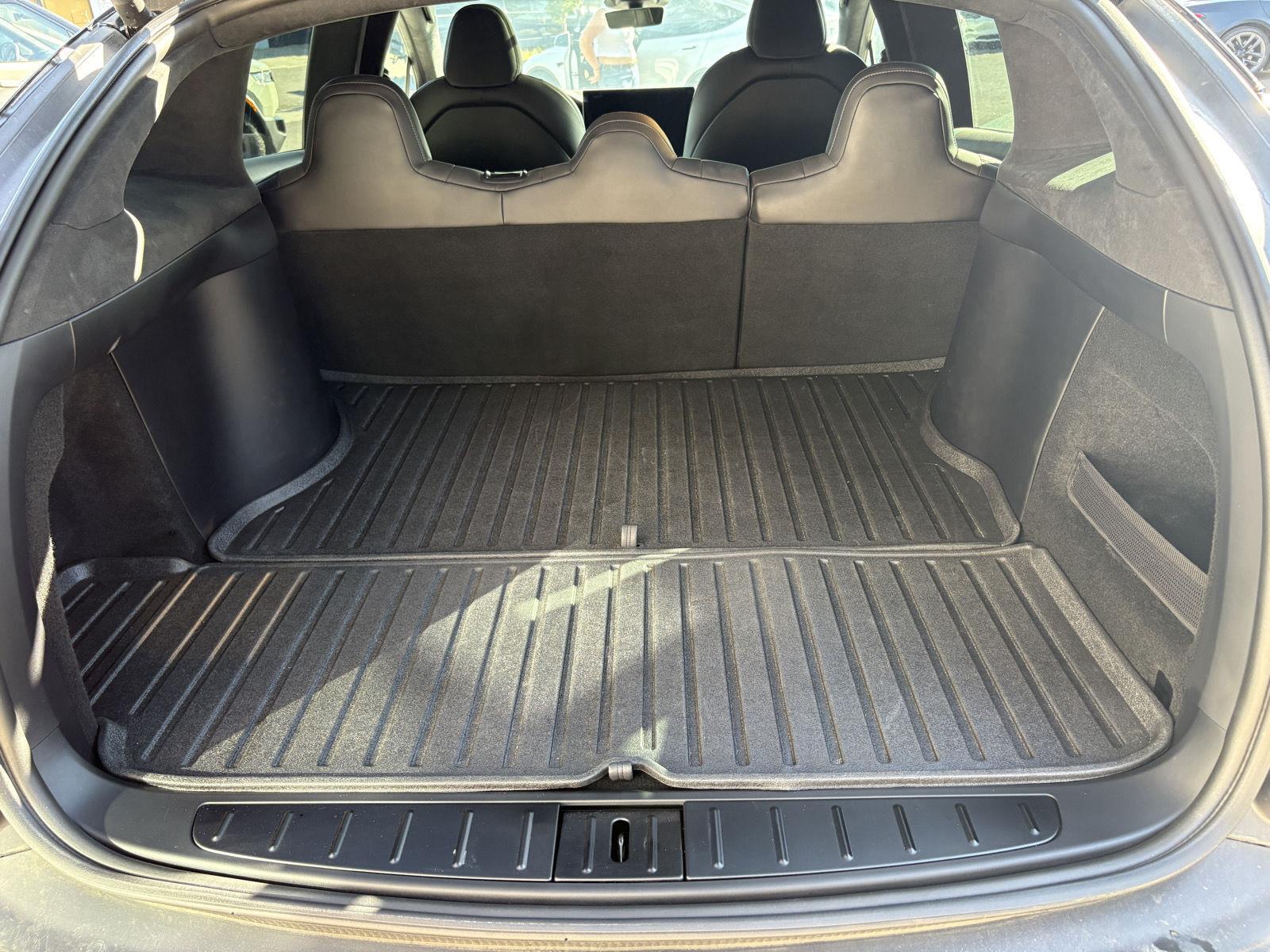 2024 Tesla Model X Long Range - Photo 17