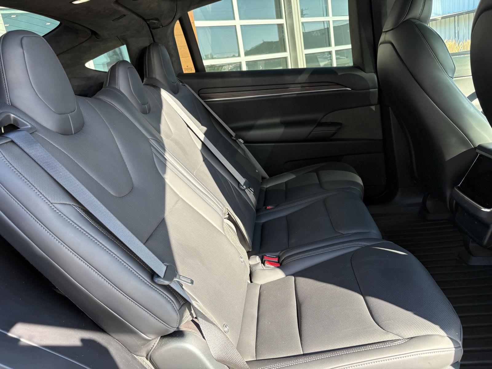2024 Tesla Model X Long Range - Photo 19