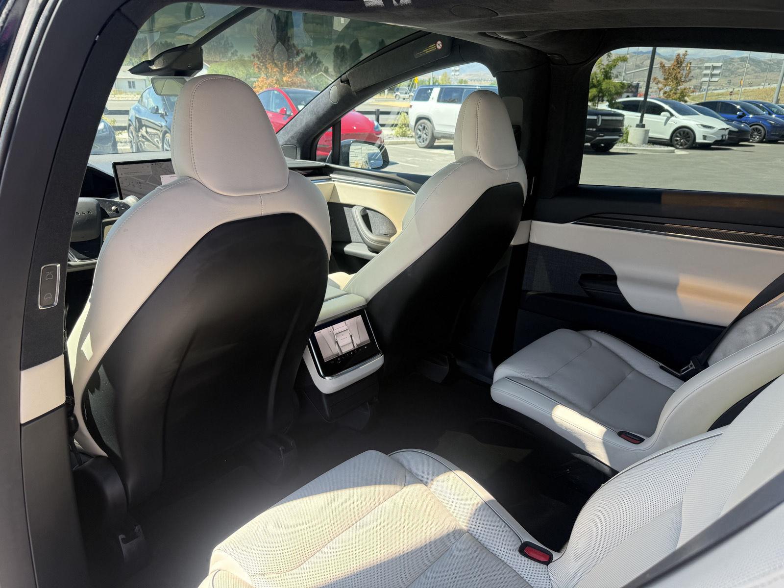 2022 Tesla Model X Plaid - Photo 15