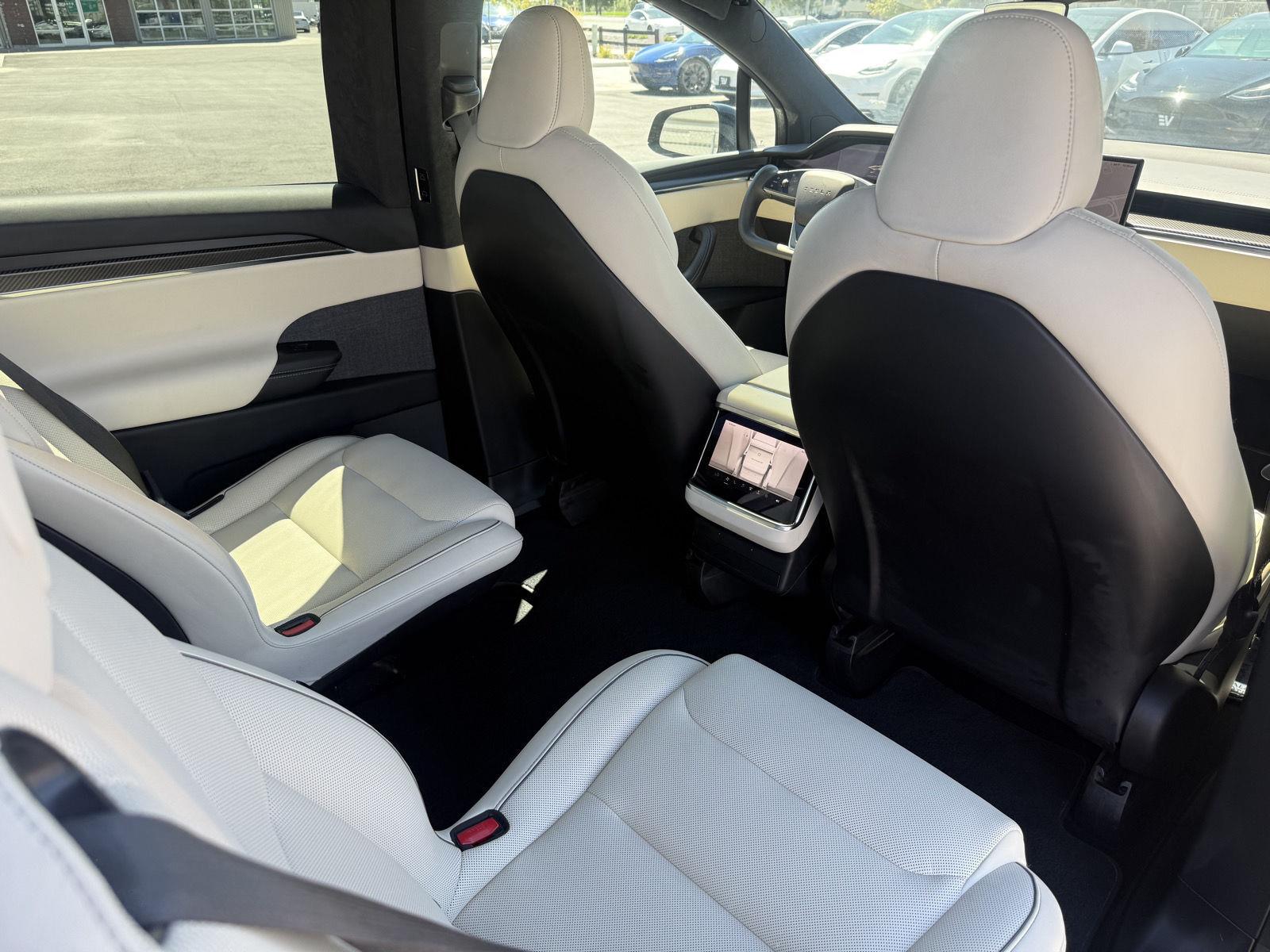 2022 Tesla Model X Plaid - Photo 20
