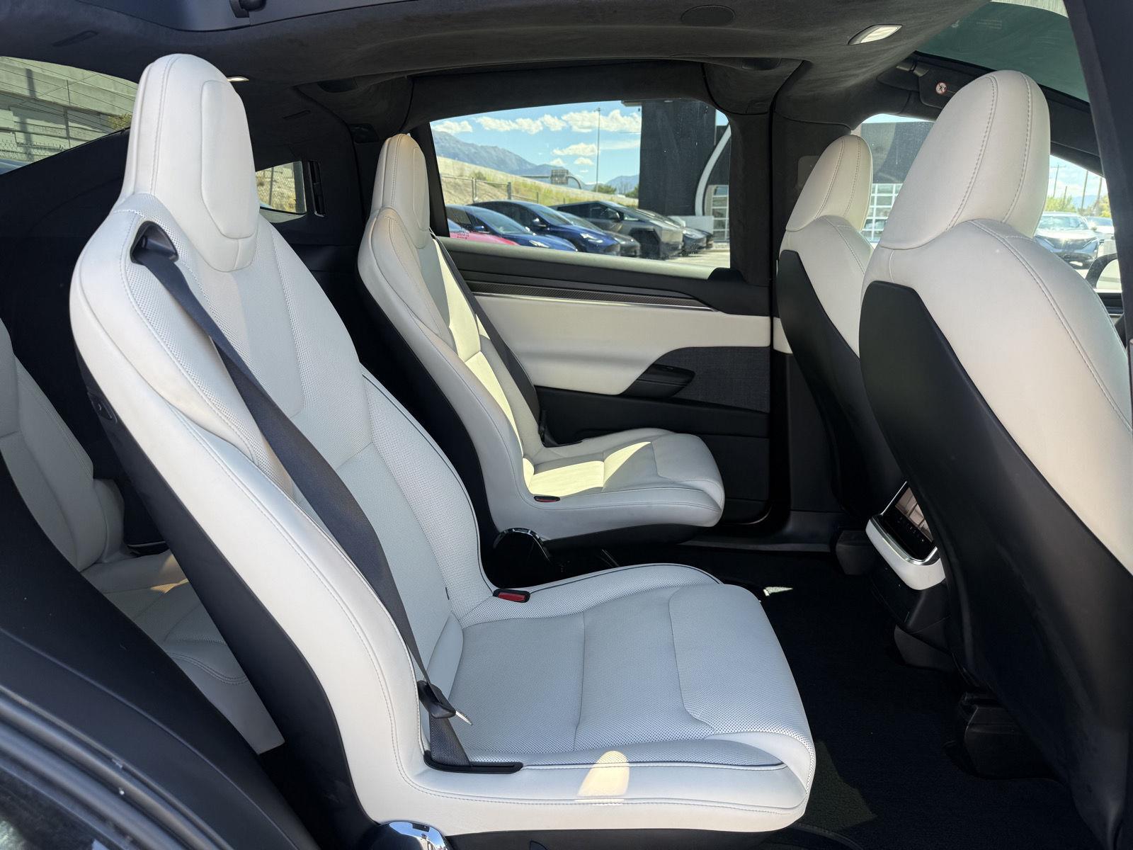 2022 Tesla Model X Plaid - Photo 21