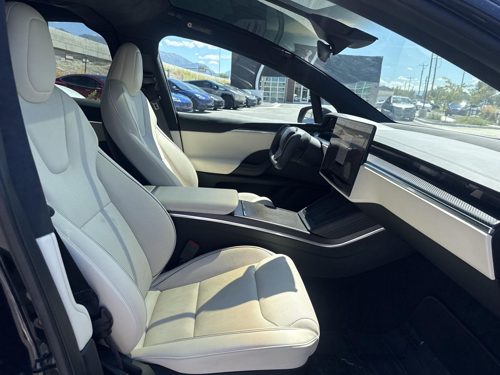 2022 Tesla Model X Plaid - Photo 25