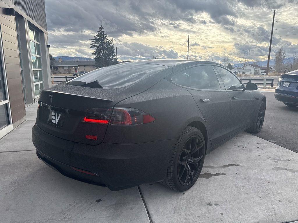 2021 Tesla Model S Plaid - Photo 8
