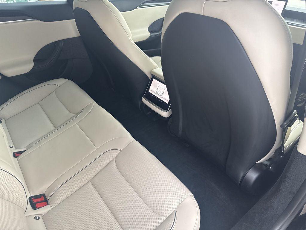 2021 Tesla Model S Plaid - Photo 19