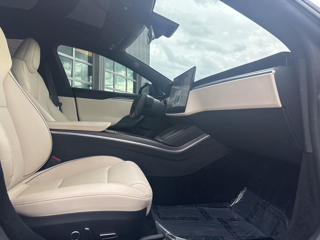 2021 Tesla Model S Plaid - Photo 24