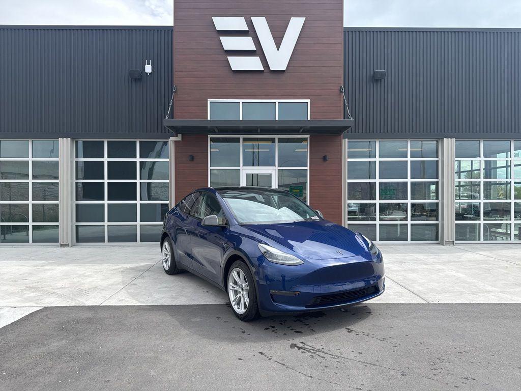 2024 Tesla Model Y Long Range Dual Motor All-Wheel Drive's photo