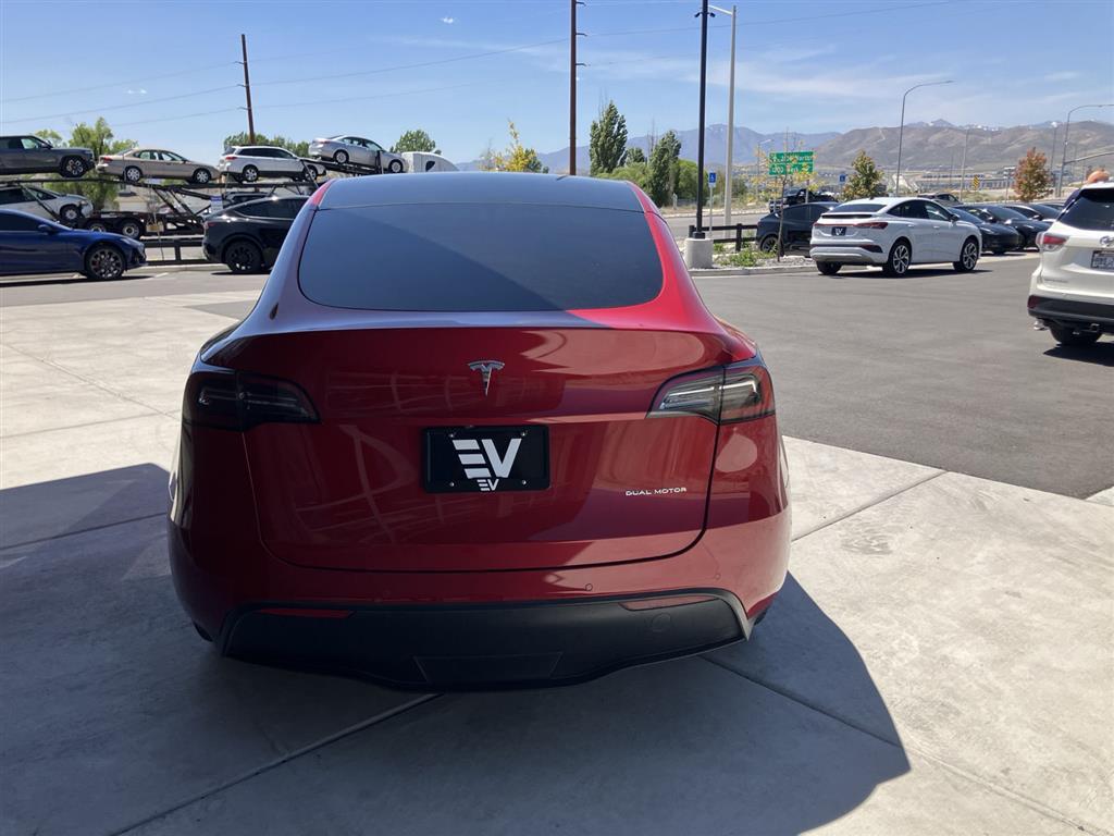 2022 Tesla Model Y Long Range Dual Motor All-Wheel Drive's photo