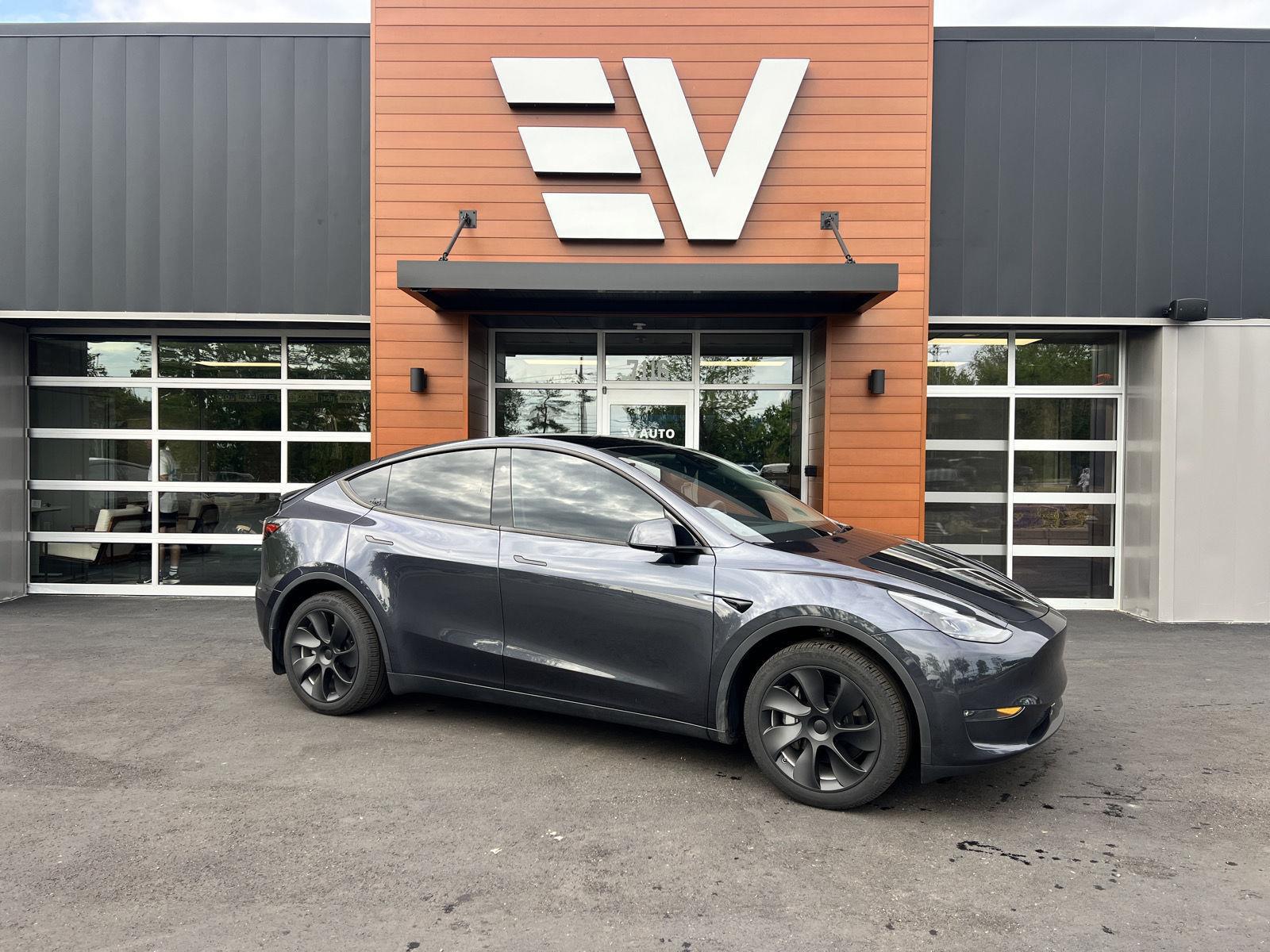 2024 Tesla Model Y Long Range Dual Motor All-Wheel Drive's photo