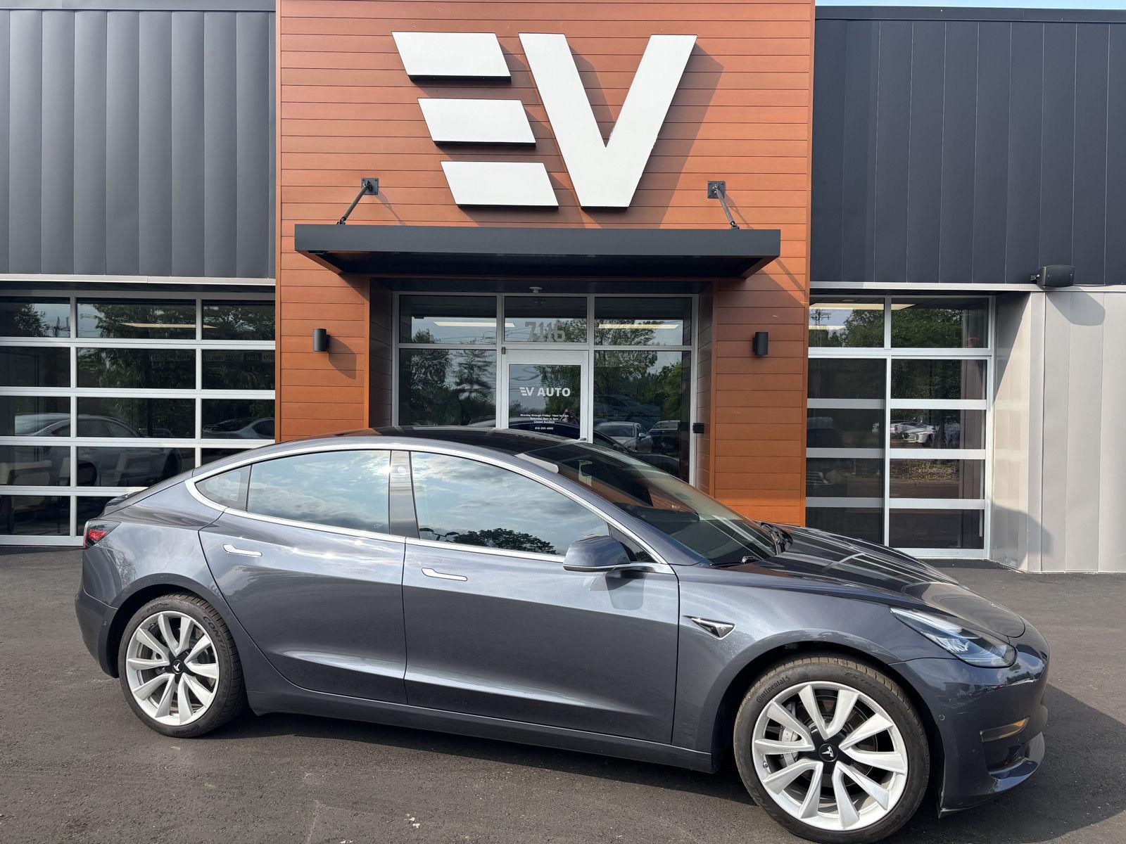 2018 Tesla Model 3 Long Range's photo