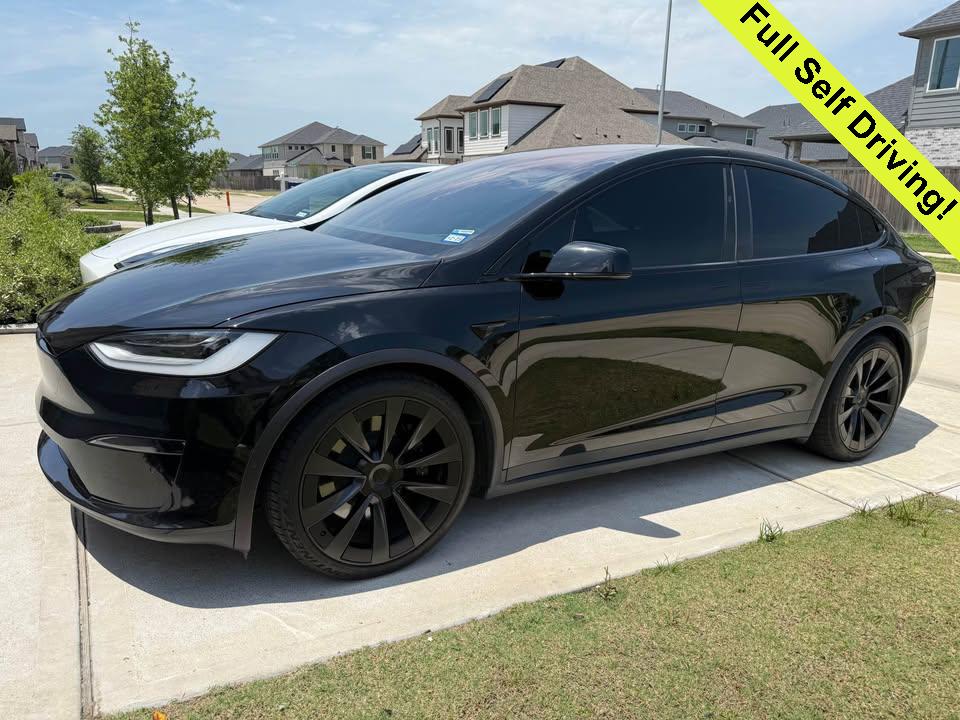 2022 Tesla Model X Long Range's photo