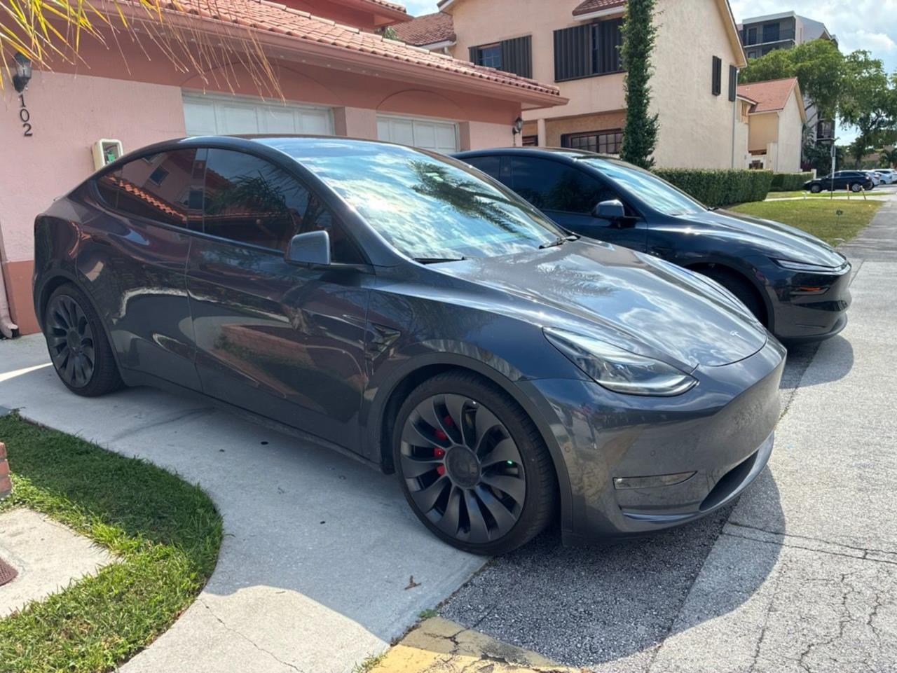 2021 Tesla Model Y Performance Dual Motor All-Wheel Drive's photo