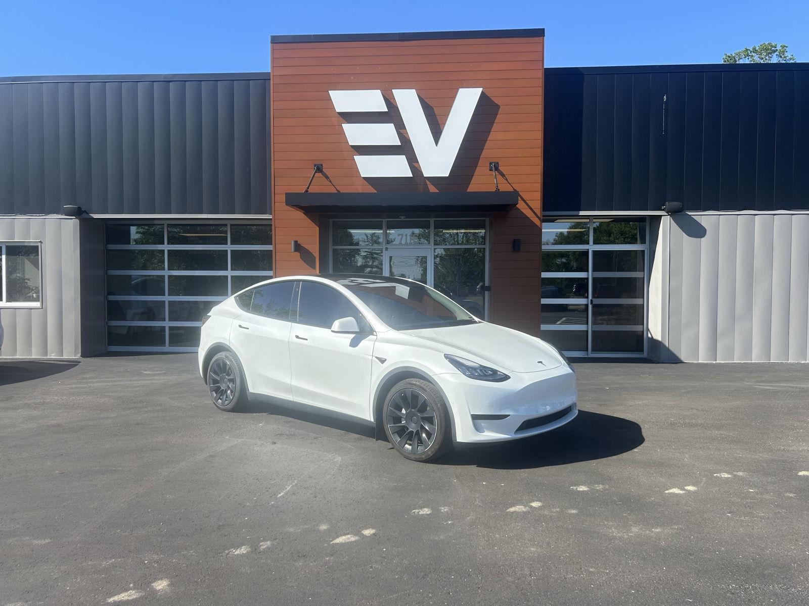 2020 Tesla Model Y Long Range Dual Motor All-Wheel Drive's photo