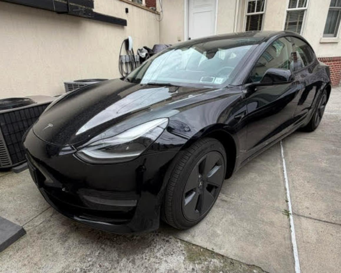 2022 Tesla Model 3's photo