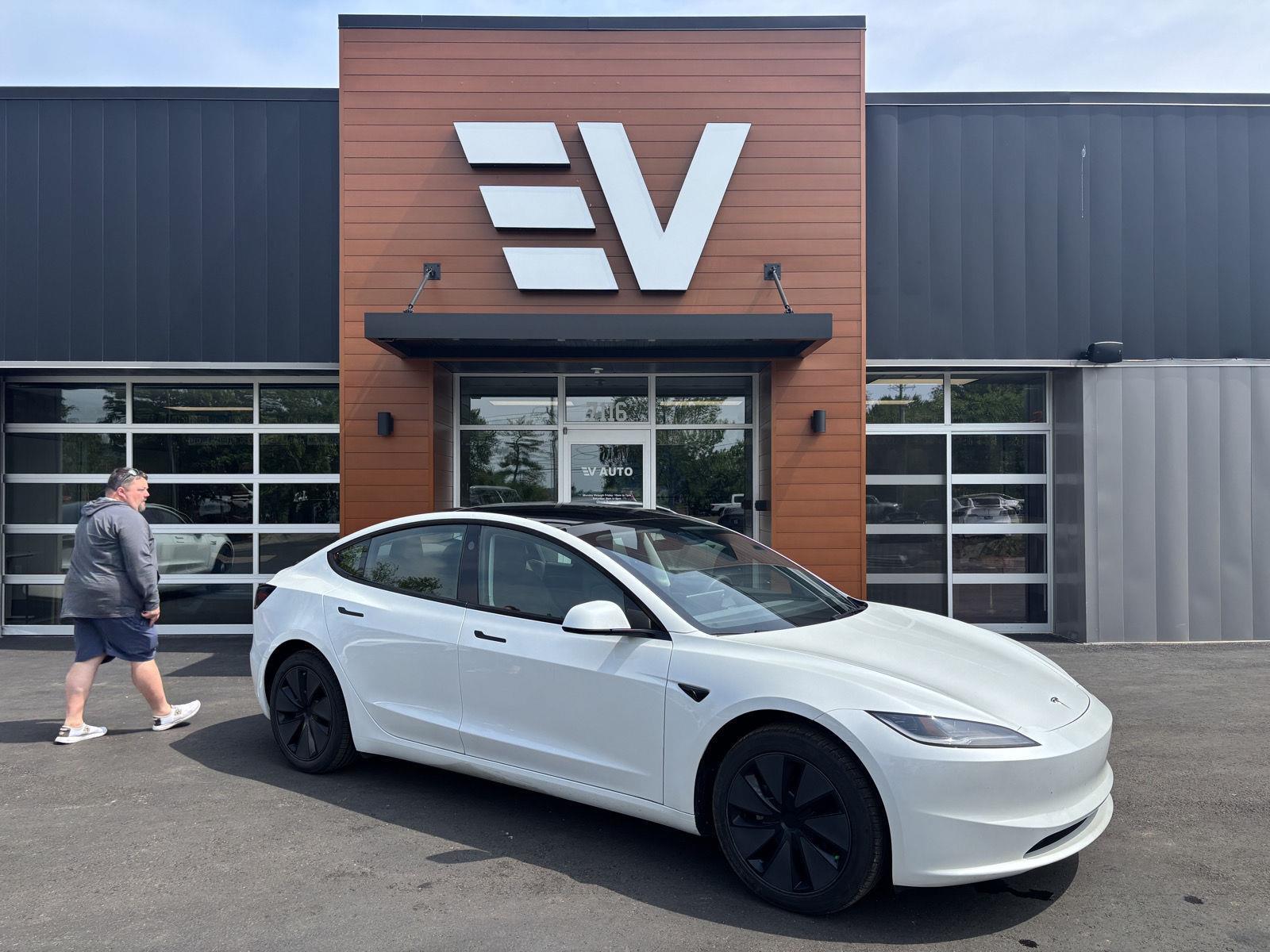 2025 Tesla Model 3 Long Range's photo