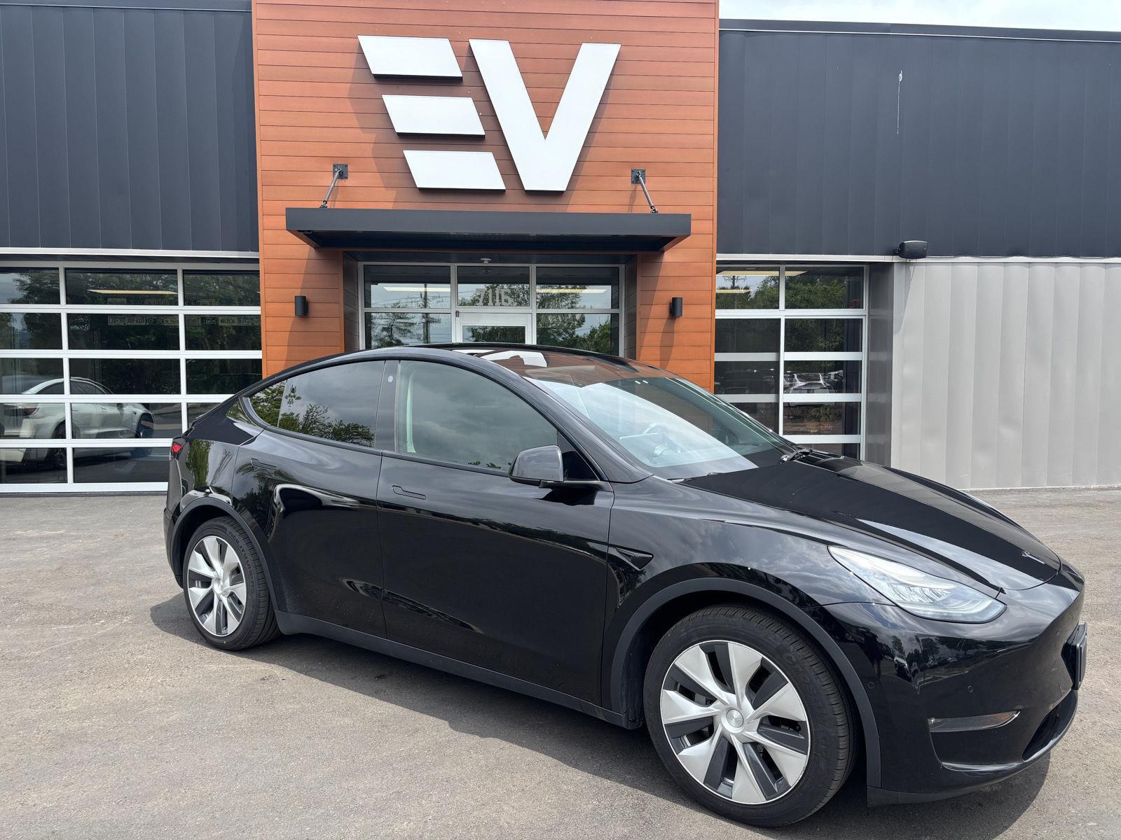 2021 Tesla Model Y Long Range Dual Motor All-Wheel Drive's photo