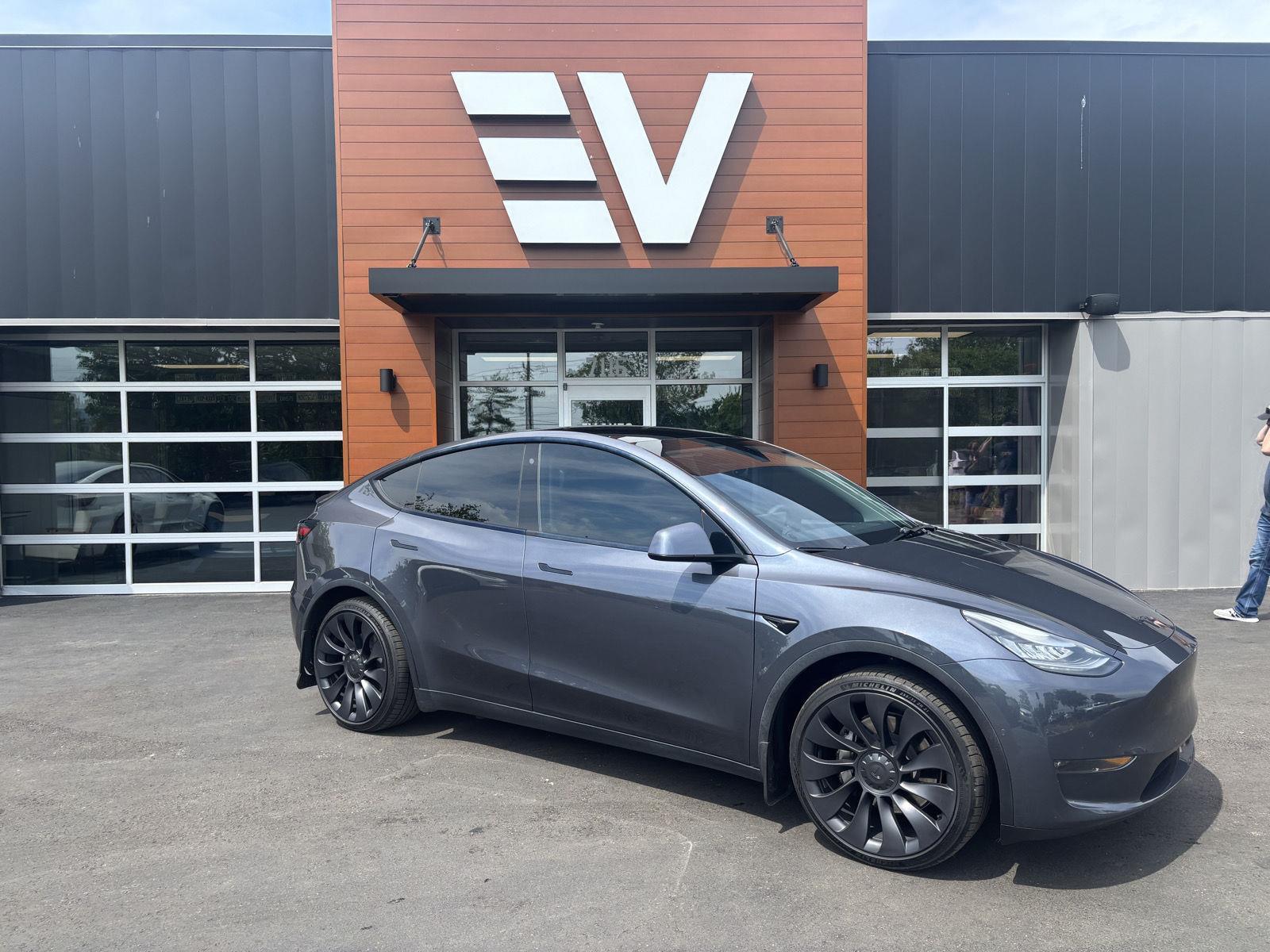 2020 Tesla Model Y Long Range Dual Motor All-Wheel Drive's photo