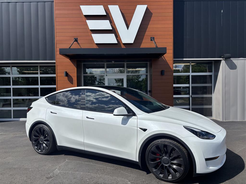 2022 Tesla Model Y Performance Dual Motor All-Wheel Drive's photo