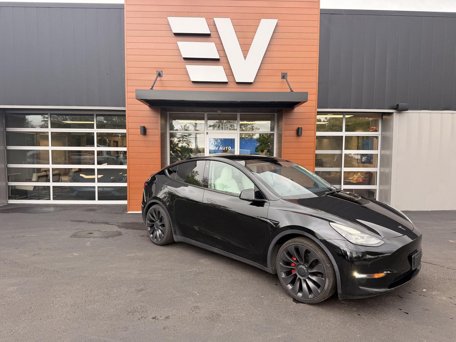 2021 Tesla Model Y Performance Dual Motor All-Wheel Drive's photo