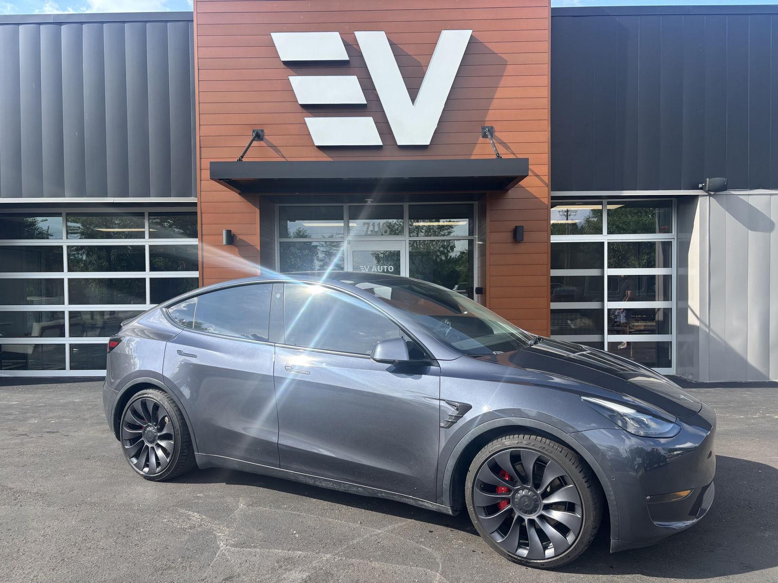 2021 Tesla Model Y Performance Dual Motor All-Wheel Drive's photo