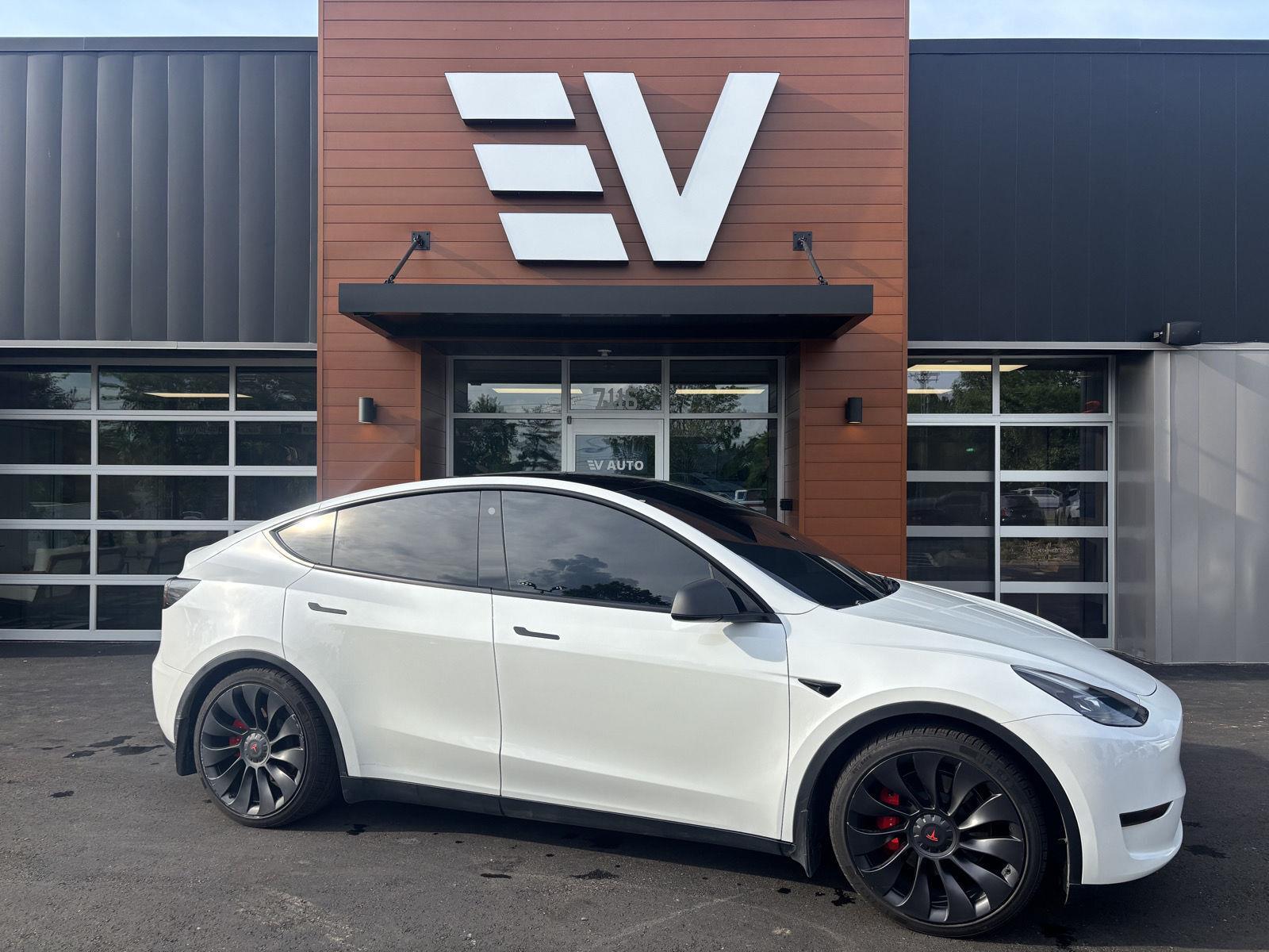 2023 Tesla Model Y Performance Dual Motor All-Wheel Drive's photo