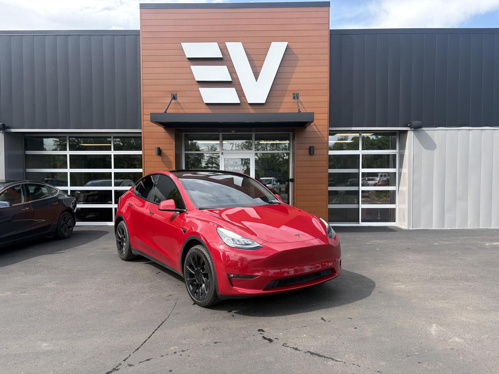 2022 Tesla Model Y Long Range Dual Motor All-Wheel Drive's photo