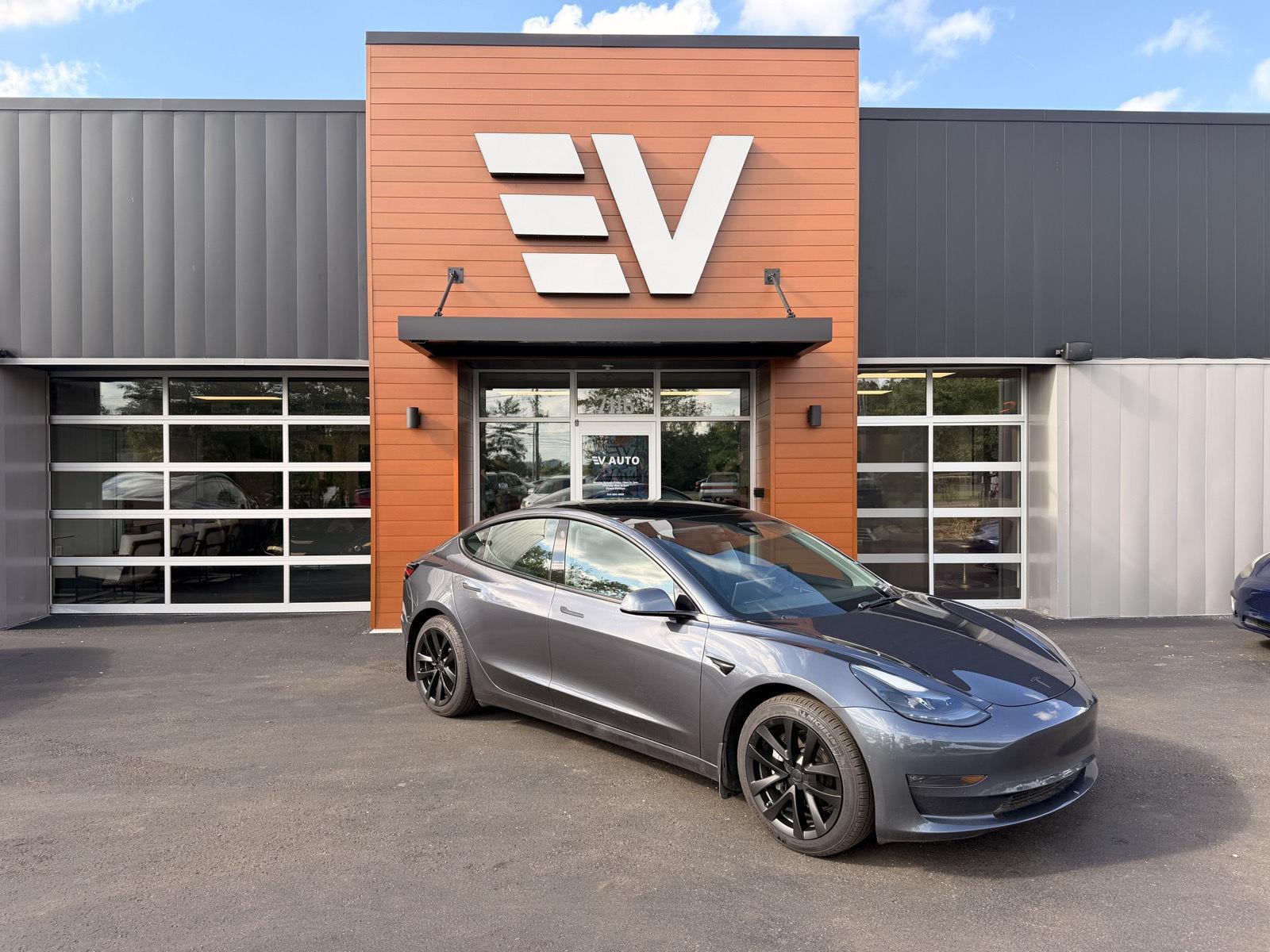 2022 Tesla Model 3 Long Range Dual Motor All-Wheel Drive's photo